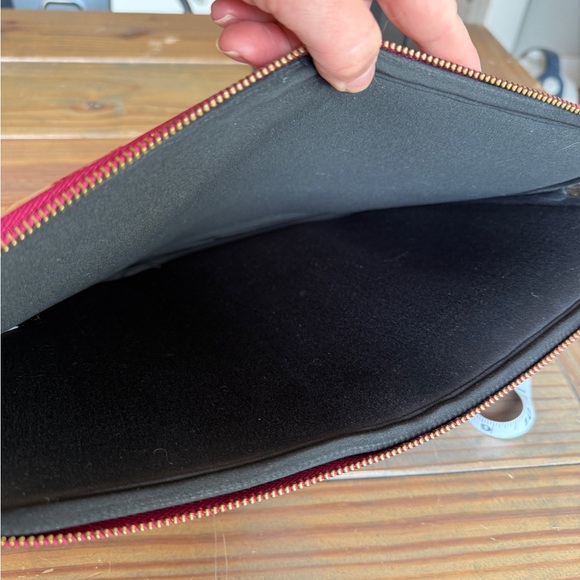 KATE SPADE Pink Floral Rose Print 13" Laptop Padded Zipper Sleeve Case Pre-owned - Picture 11 of 14